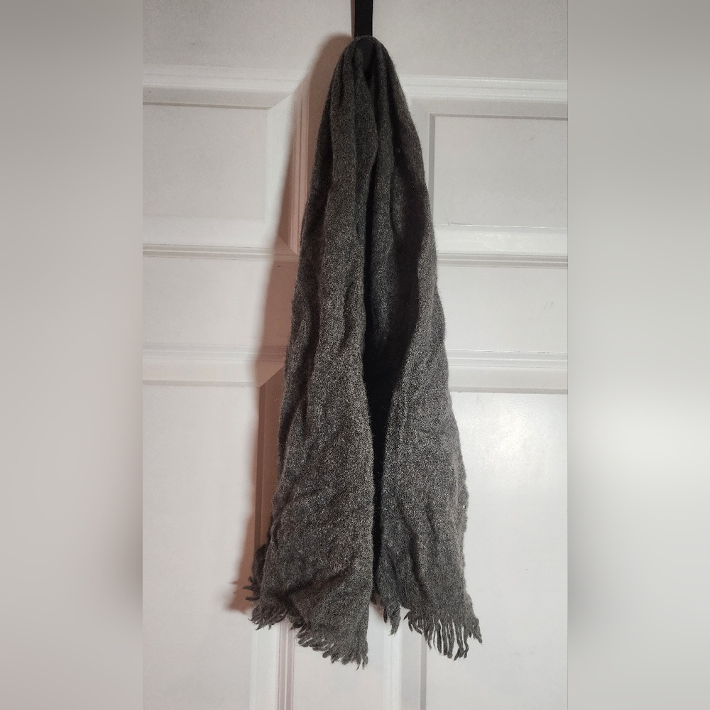 Pringle Gray Pure Wool Scarf Has Small Hole